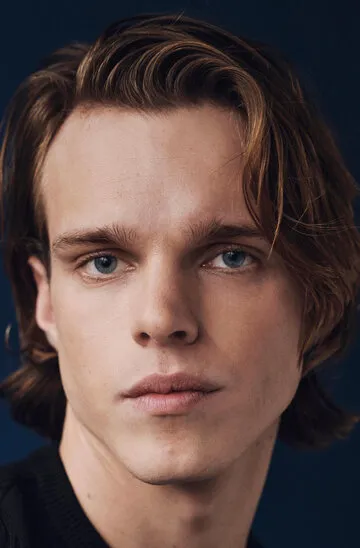 Фотография актёра Финн Беннетт (Finn Bennett)
